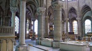 P1080654 France, Saint-Denis, nécropole royale, le choeur de la basilique où se trouvent des gisants